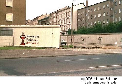 Berliner Mauer 1990 Grenzbergang Heinestrae