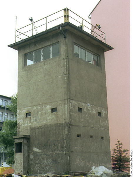 Berliner Mauer Wachturm